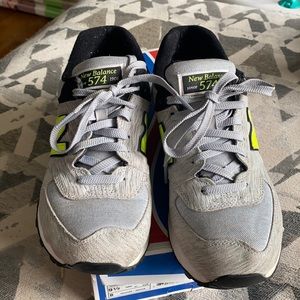 New Balance 574 “sweatshirt pack” Womens 9.5